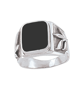 Мужской перстень-печатка из серебра. Вставка: Оникс 