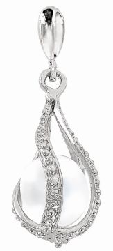 Silver pendant with cubic zirconia and pearl 