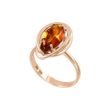 Lady´s ring in red gold of 585 assay value with natural baltic amber 