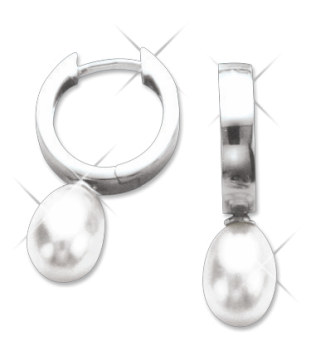 Silver earrings with pearl 
