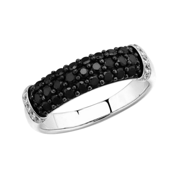 Silver ring with zirconia 