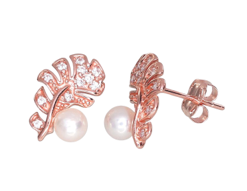 Earrings in red gold of 585 assay value with natural pearl and zirconia 