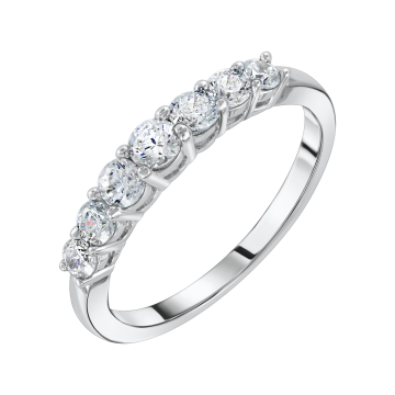 Silver ring with zirconia 