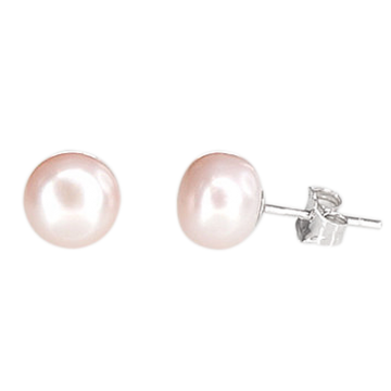 Silver earrings with pearl 